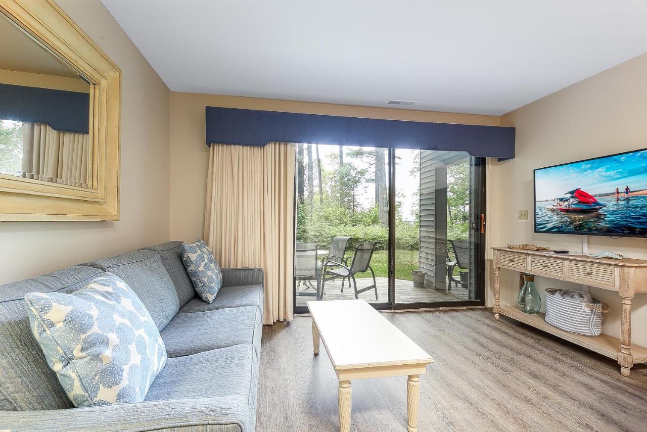 Beautiful 2 Bedroom Lakeside Condo At The Shores Traverse City Kültér fotó